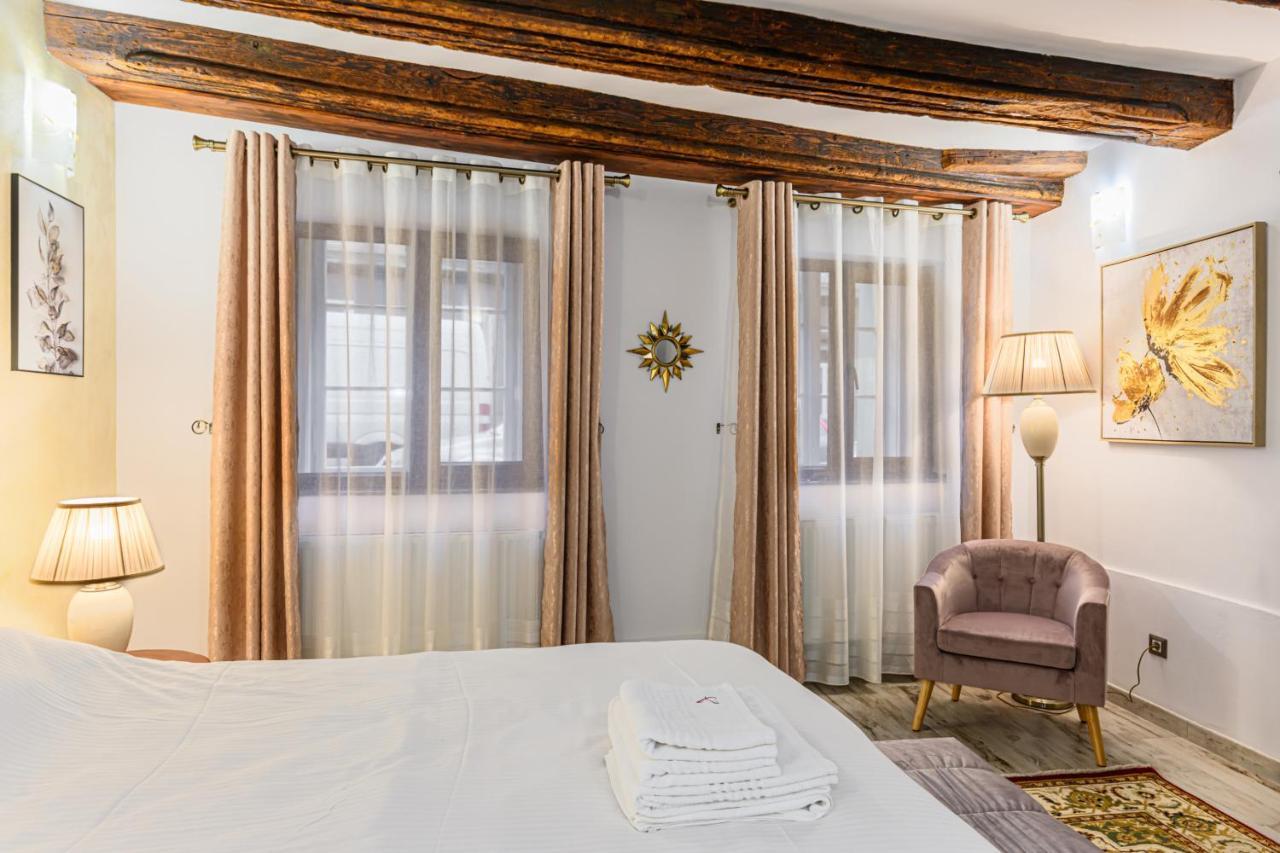 Dimora Np - Brasov Apartment Bagian luar foto