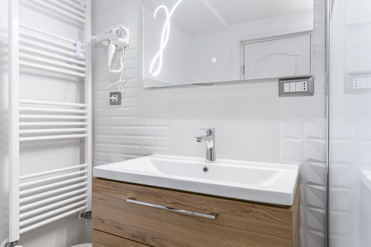 Dimora Np - Brasov Apartment Bagian luar foto